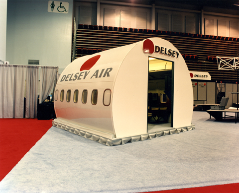 Delsey Boeing 727 fuselage section